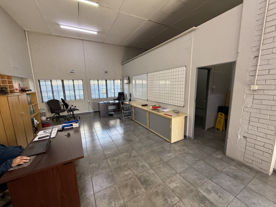 To Let commercial Property for Rent in Triangle Farm Western Cape